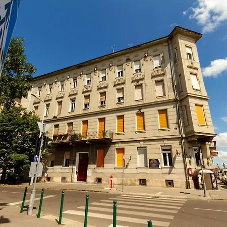 Apartment Harmonic In Bem Square Budapest